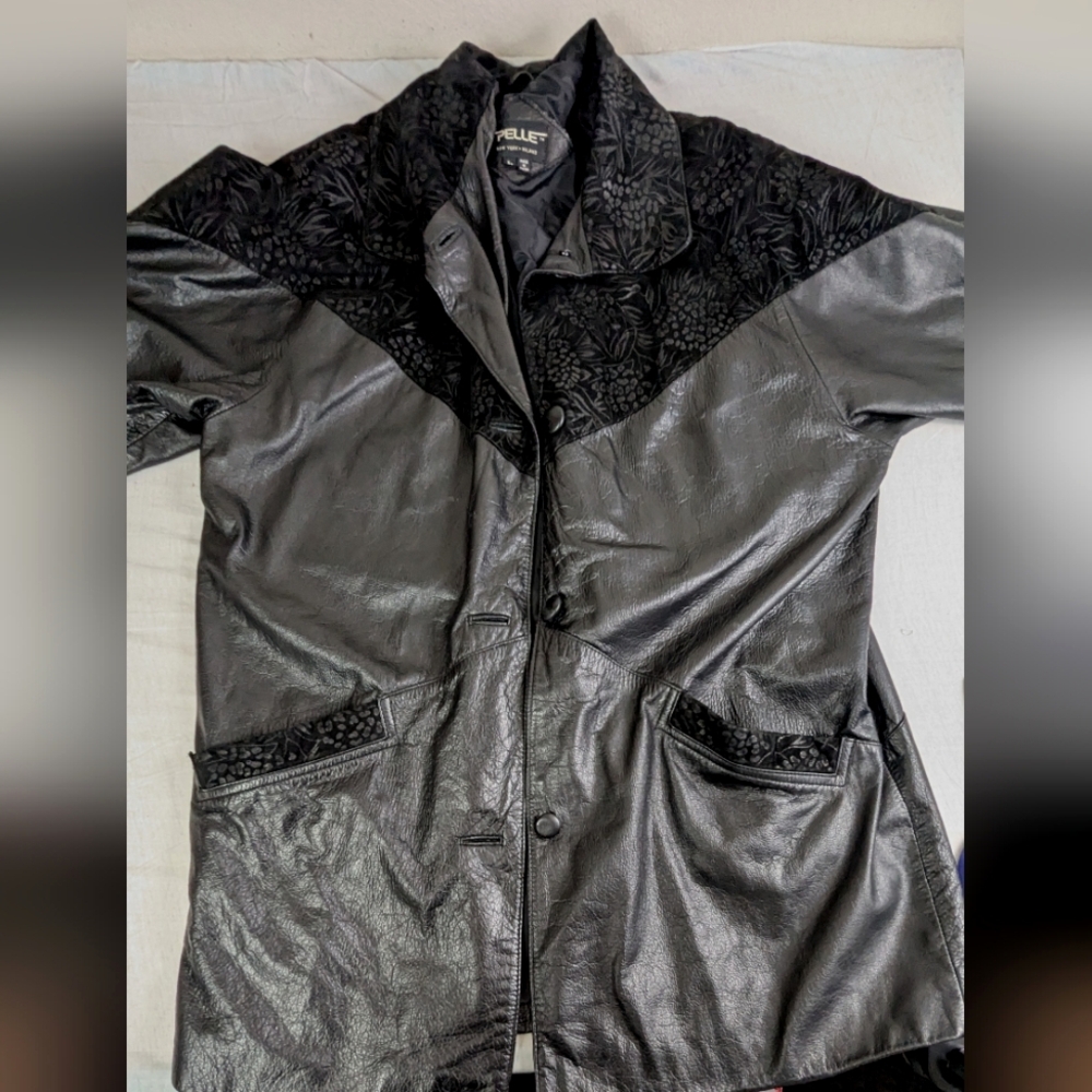 PELLE PELLE 1980s Vintage Leather Jacket Suede Shoulders/Cufffs Large